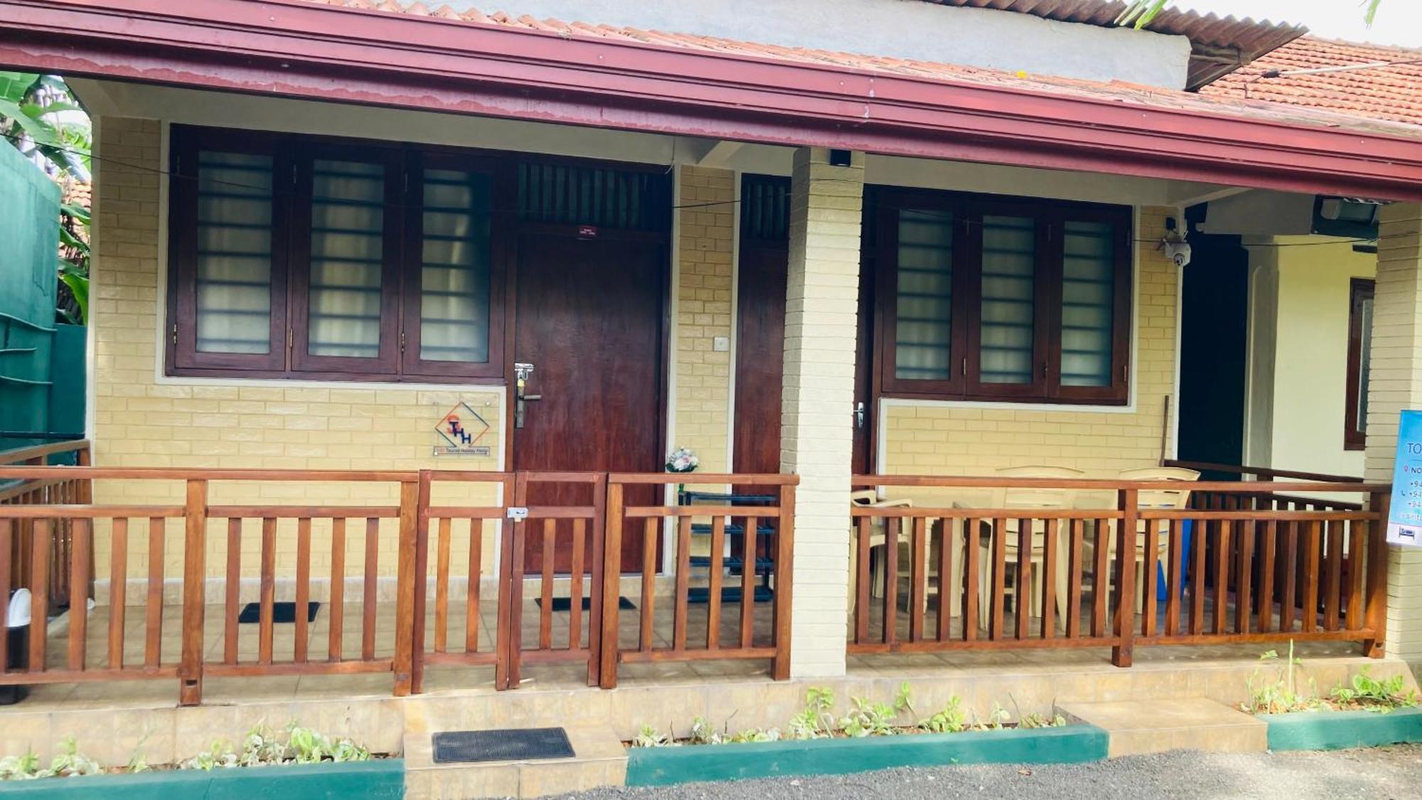 Siri Tourist Holiday Home Hikkaduwa Dış mekan fotoğraf